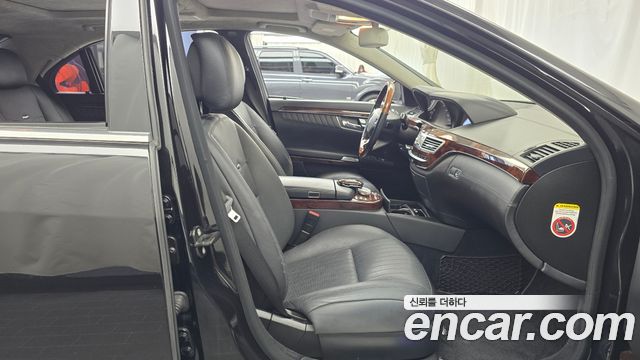Mercedes-Benz S-Class 2008 — photo 11