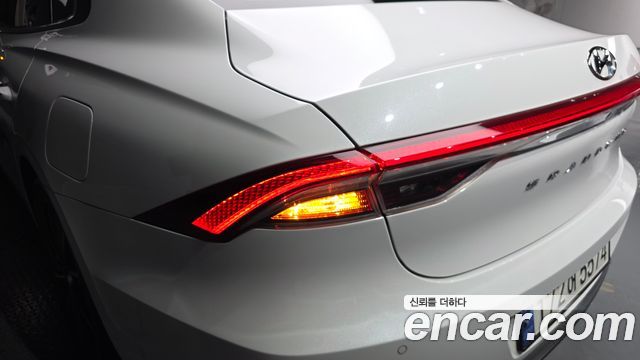 Hyundai Grandeur 2023 — photo 9