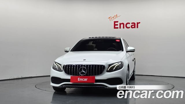 Mercedes-Benz E-Class 2018 — photo 3