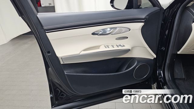 Genesis GV70 2024 — photo 14