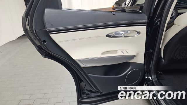 Genesis GV70 2024 — photo 15