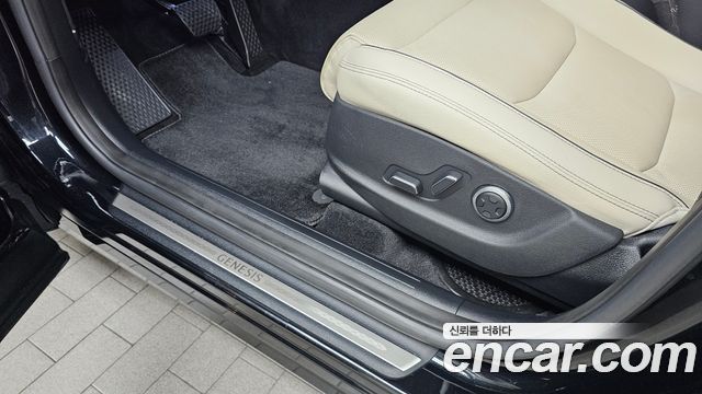Genesis GV70 2024 — photo 29