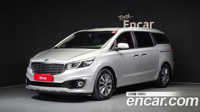 Kia Canival 2017 — photo 1