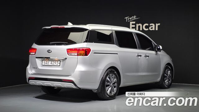 Kia Canival 2017 — photo 2