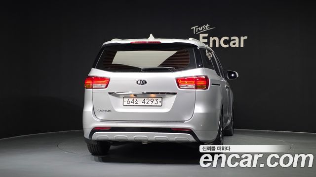 Kia Canival 2017 — photo 4
