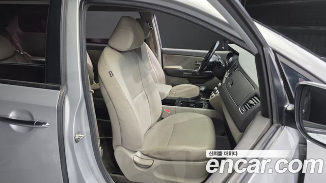 Kia Canival 2017 — photo 12