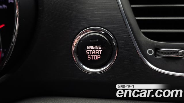 Kia Canival 2017 — photo 16
