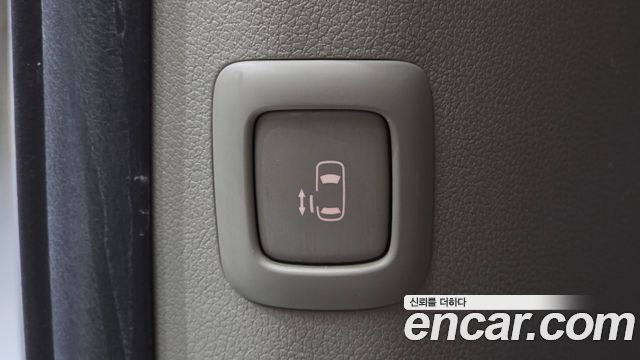 Kia Canival 2017 — photo 18