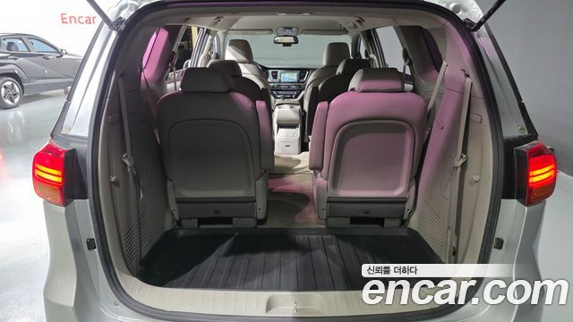 Kia Canival 2017 — photo 20