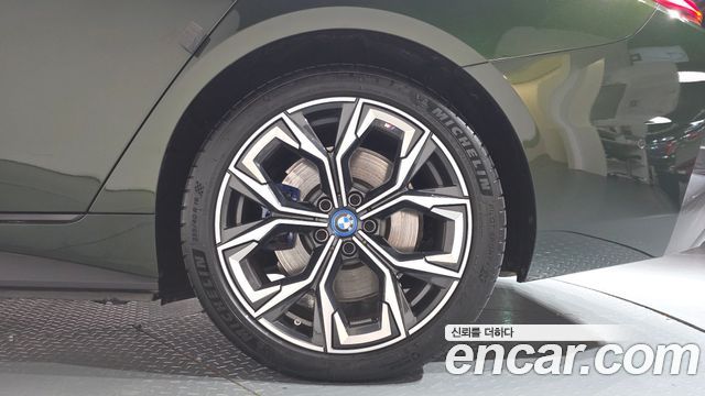BMW i4 2024 — photo 7