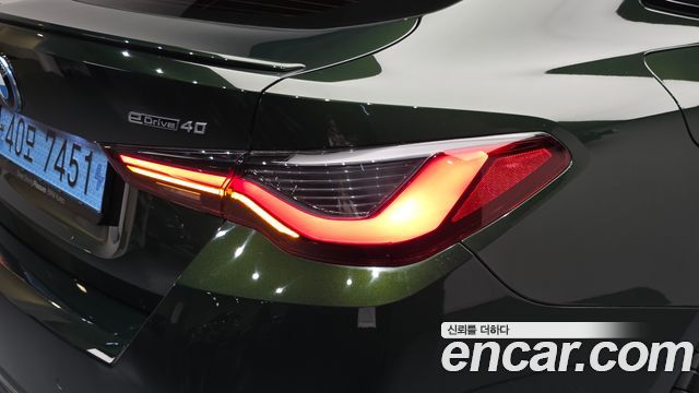 BMW i4 2024 — photo 9