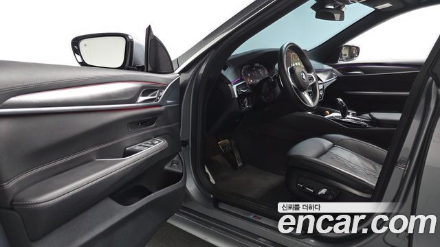 BMW Gran Turismo 2023 — photo 13