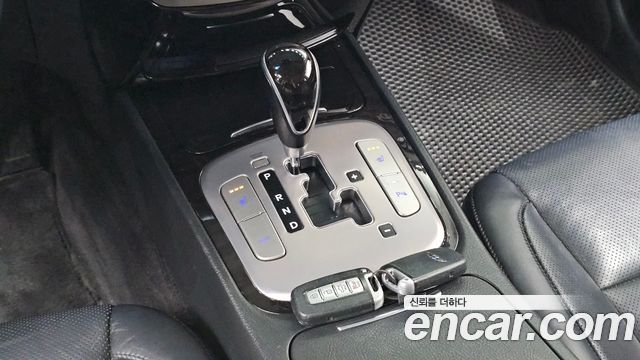 Hyundai Genesis 2012 — photo 12