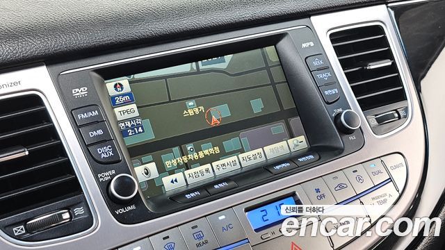 Hyundai Genesis 2012 — photo 21
