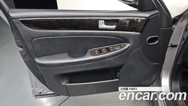 Hyundai Genesis 2012 — photo 14