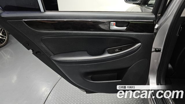 Hyundai Genesis 2012 — photo 15