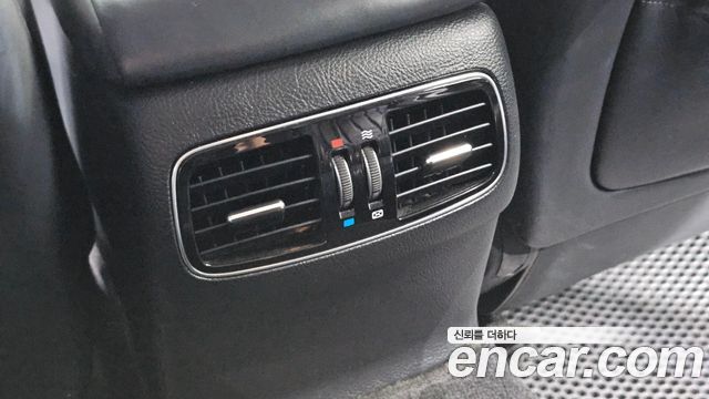 Hyundai Genesis 2012 — photo 29