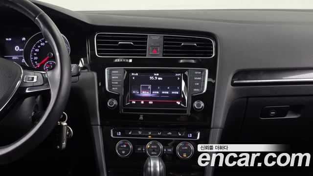 Volkswagen Golf 2015 — photo 14