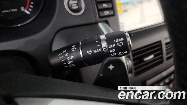 Land Rover Discovery Sport 2016 — photo 16