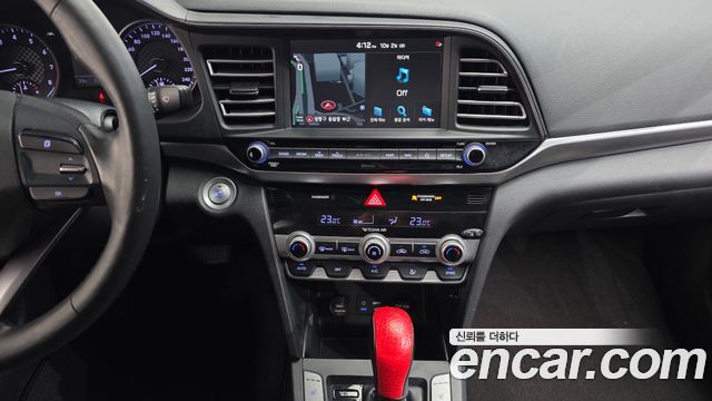 Hyundai AVANTE 2019 — photo 15