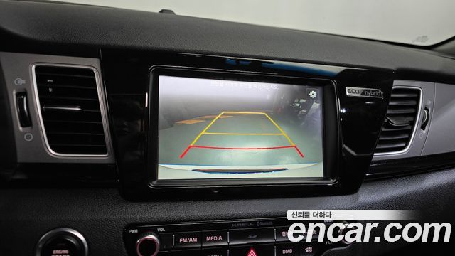 Kia Niro 2017 — photo 21