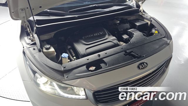 Kia Canival 2015 — photo 6
