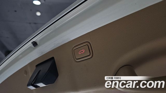 Kia Canival 2015 — photo 19