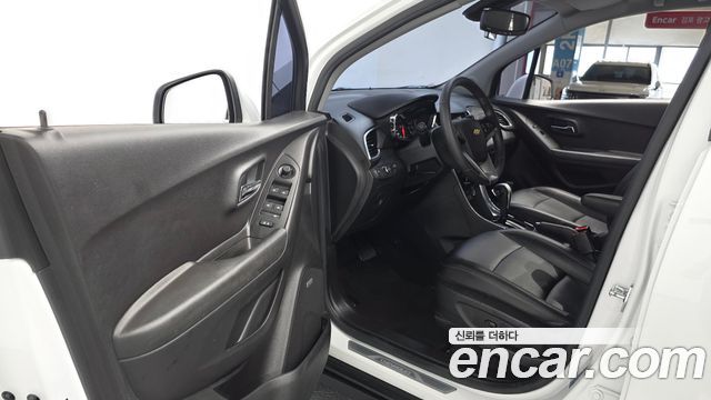 Chevrolet Korea Trax 2018 — photo 13