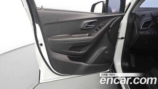 Chevrolet Korea Trax 2018 — photo 14