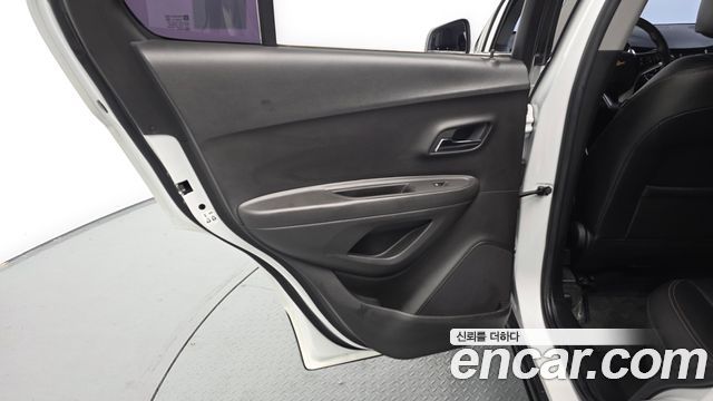 Chevrolet Korea Trax 2018 — photo 15