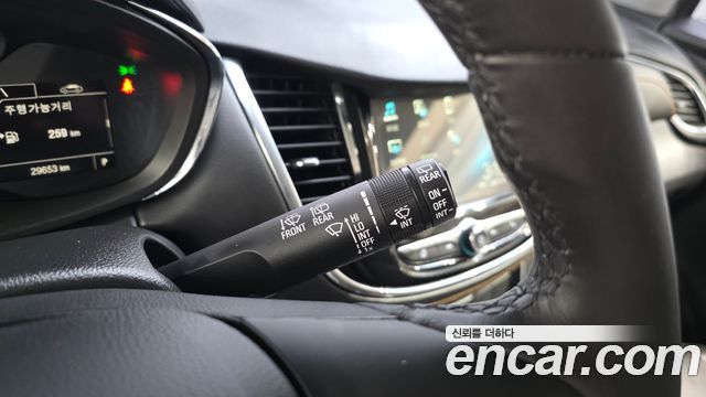 Chevrolet Korea Trax 2018 — photo 28