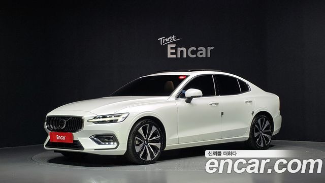 Volvo S60 2024 — photo 1