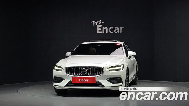 Volvo S60 2024 — photo 3