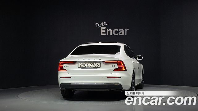 Volvo S60 2024 — photo 4
