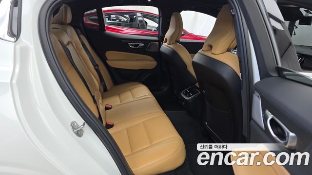 Volvo S60 2024 — photo 18