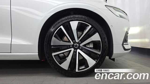 Volvo S60 2024 — photo 7