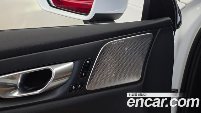 Volvo S60 2024 — photo 28