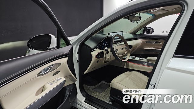 Genesis GV70 2023 — photo 13