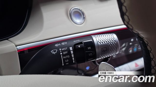 Genesis GV70 2023 — photo 23