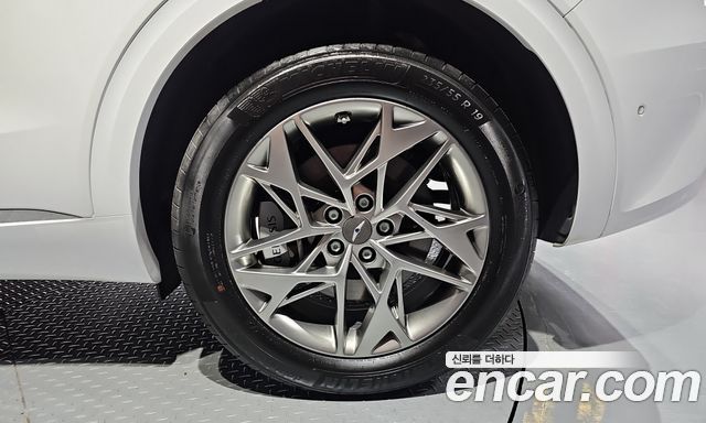 Genesis GV70 2023 — photo 7