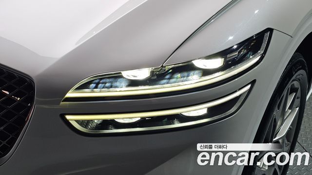 Genesis GV70 2023 — photo 8