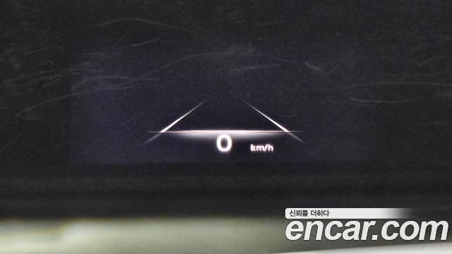 Genesis GV70 2023 — photo 30
