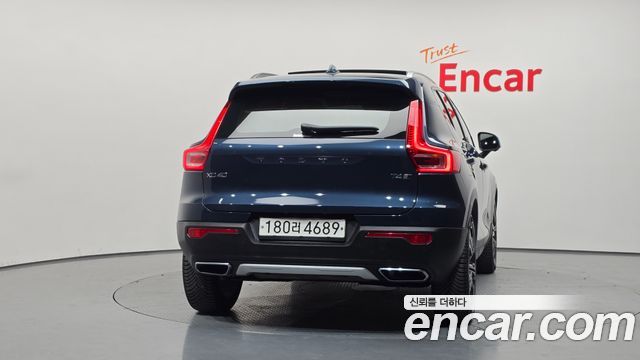 Volvo XC40 2020 — photo 4