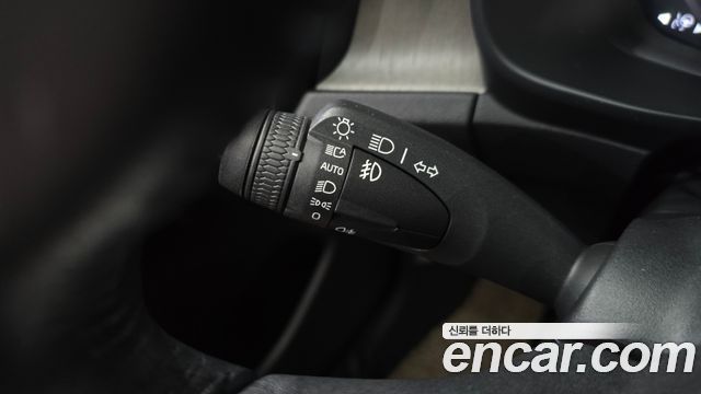 Volvo XC40 2020 — photo 22