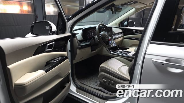Kia Canival 2021 — photo 13