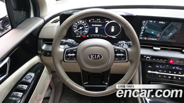 Kia Canival 2021 — photo 19