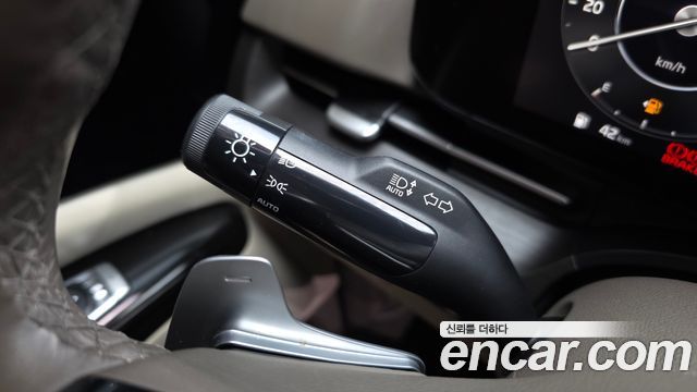 Kia Canival 2021 — photo 30