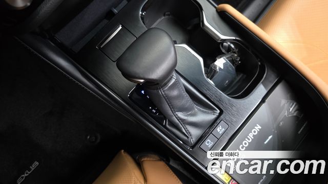Lexus ES 2025 — photo 12