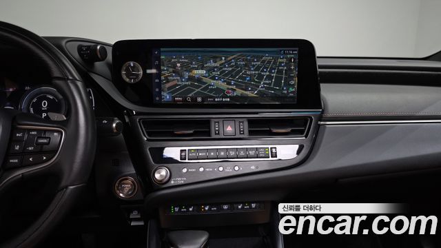 Lexus ES 2025 — photo 20