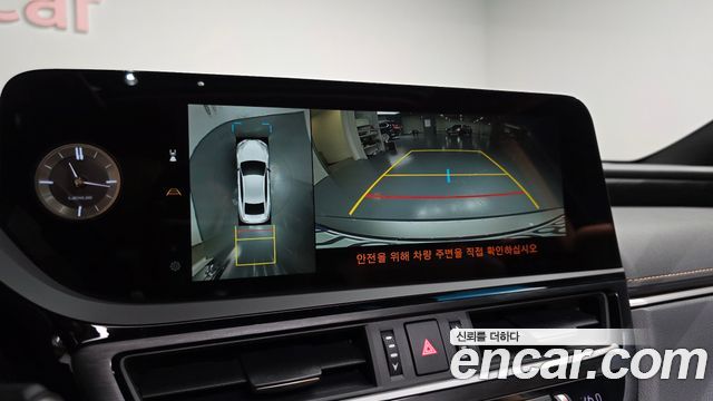 Lexus ES 2025 — photo 21